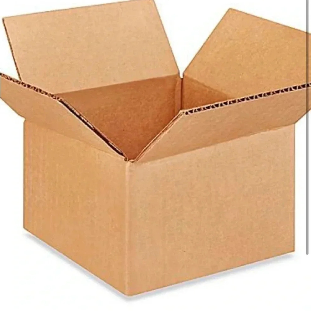 Mystery box | Five items of clothing | Choose your size preference!